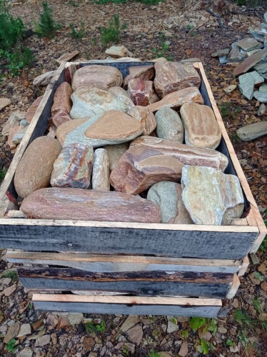 Златолит жёлтый, жёлто-зелёный глыбки и валуны для ланшафтного дизайна купить в Новоуральске