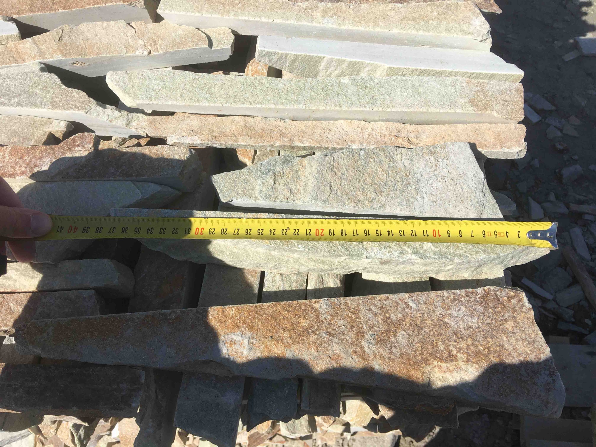 Горбушка златолит золотистый для облицовки купить в Новоуральске