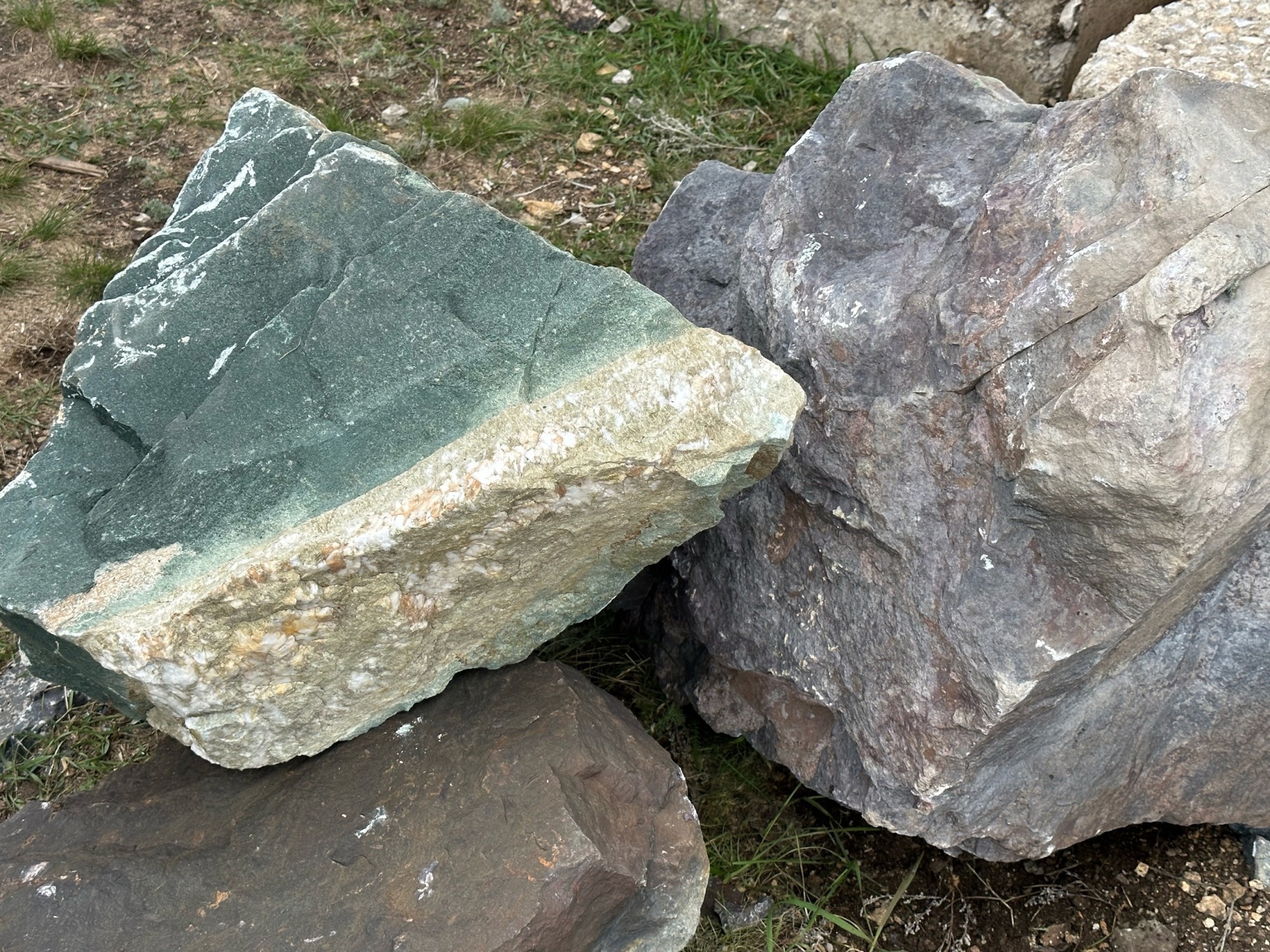 Камни для ландшафтного дизайна зелёные 10-60 килограмм купить в Новоуральске