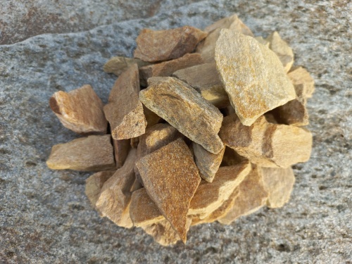 Златолит жёлтый декоративная каменная крошка купить в Новоуральске