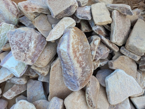 Златолит жёлтый, жёлто-зелёный глыбки и валуны для ланшафтного дизайна купить в Новоуральске