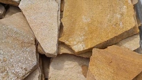 Плитняк златолит жёлтый для цоколя купить в Новоуральске