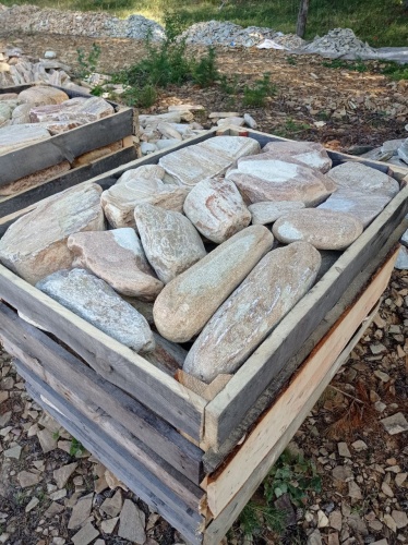 Златолит жёлтый, жёлто-зелёный глыбки и валуны для ланшафтного дизайна купить в Новоуральске