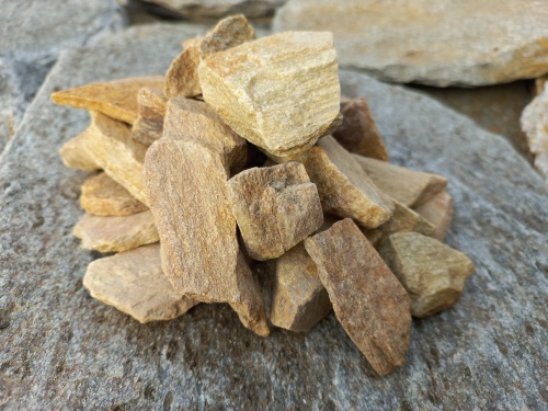 Златолит жёлтый декоративная каменная крошка купить в Новоуральске