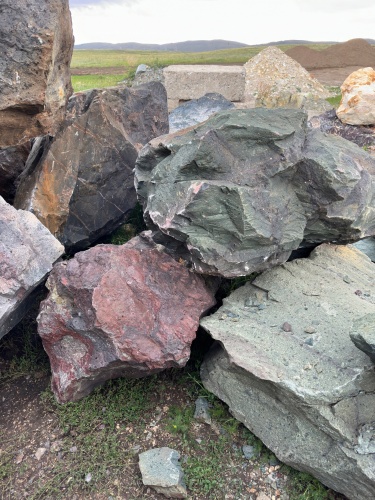 Камни для ландшафтного дизайна зелёные 10-60 килограмм купить в Новоуральске