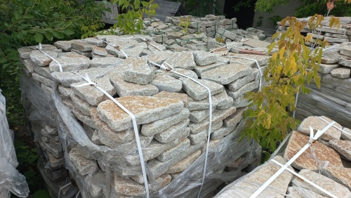 Гранитный плитняк галтованный для парковки купить в Новоуральске