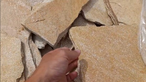 Плитняк златолит жёлтый золотистый для отмостки купить в Новоуральске