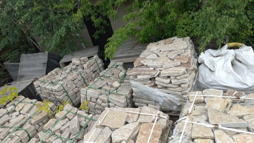 Гранитный плитняк галтованный для парковки купить в Новоуральске