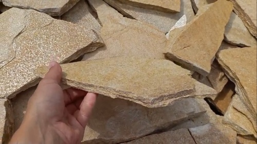 Плитняк златолит жёлтый для цоколя купить в Новоуральске