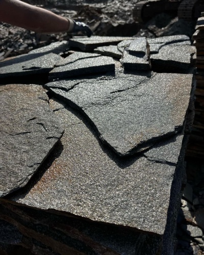 Плитняк златолит серебристый для фасада купить в Новоуральске