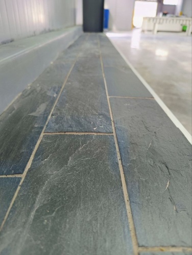 Плитка чёрная из натурального камня фасадная 30 см * 5 см, толщина 7 мм -30 мм купить в Новоуральске