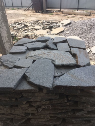 Златолит серебристый галтованный для лестниц купить в Новоуральске